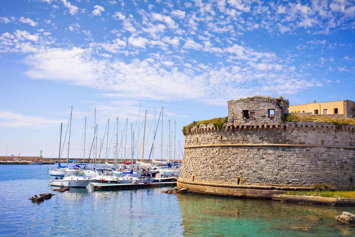 Apulien - Blick auf Burg Aragonese in Gallipoli